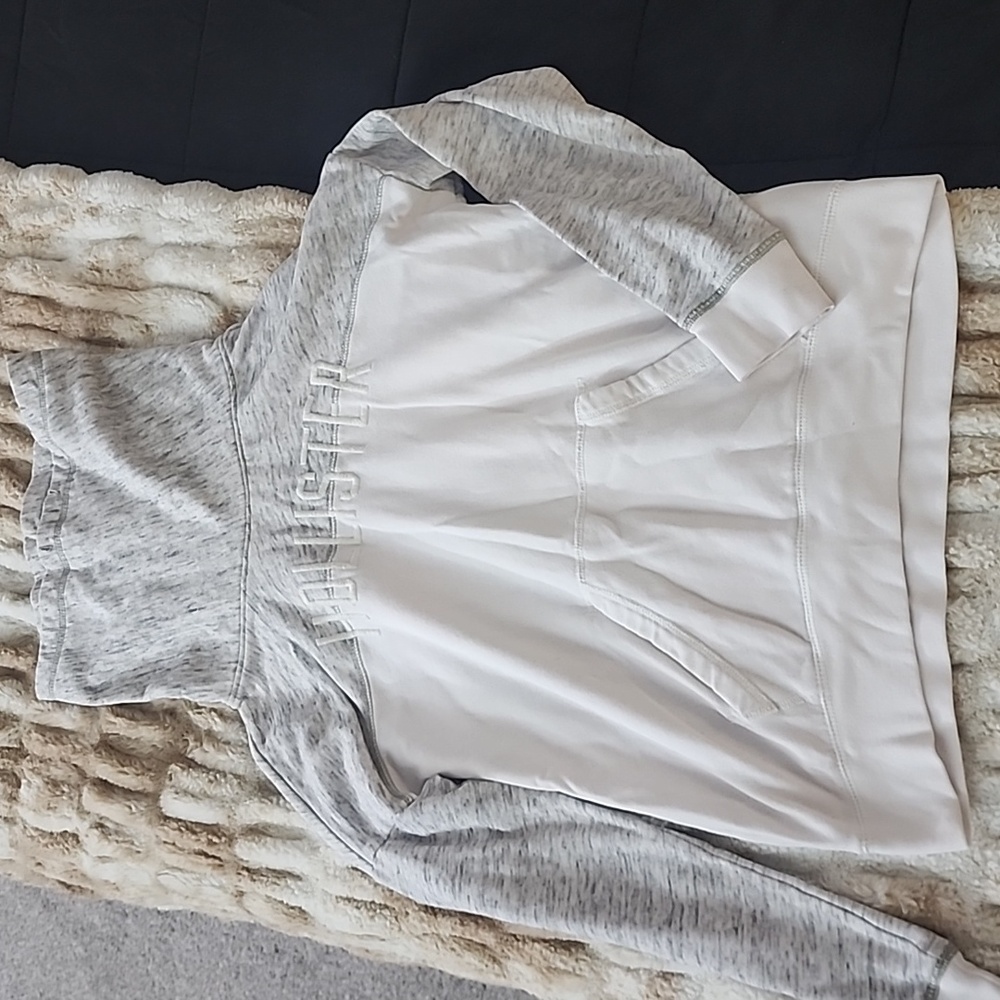 Hollister sweater